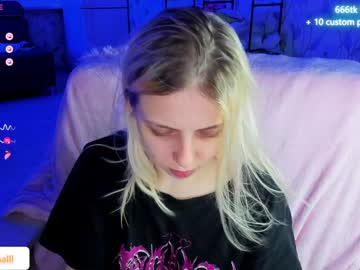 Alice_Halle