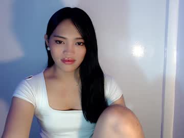Mira_Luna222 Chaturbate profile image