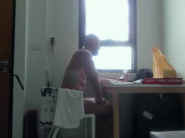 Strong_Arni