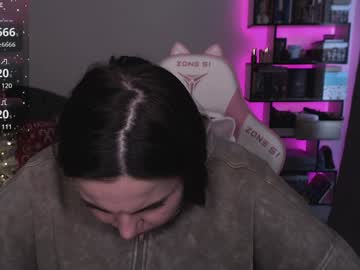 Mari_Moore7