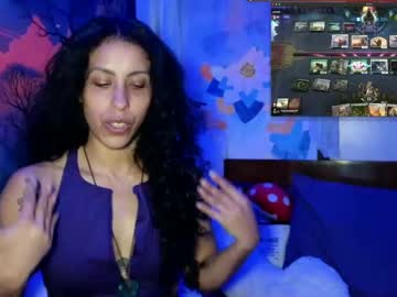 Profile of peachykeentv