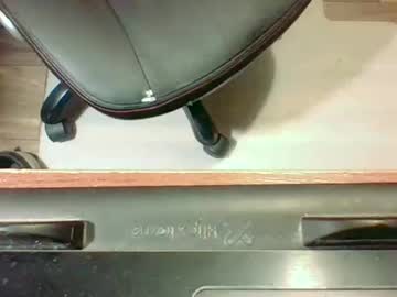 Curiousmaxee Chaturbate profile image