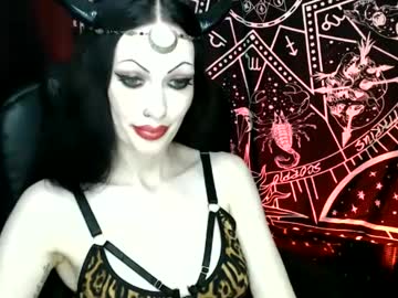 Profile of missmoondoll