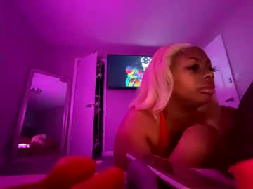 Cremadeleches Chaturbate profile image