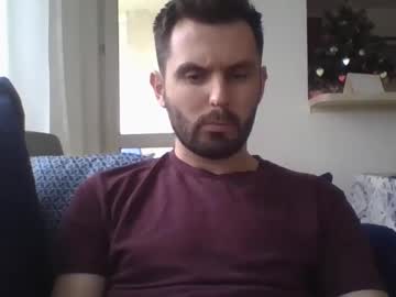 Profile of brunettewithbeard28