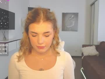 Profile of adri_dream