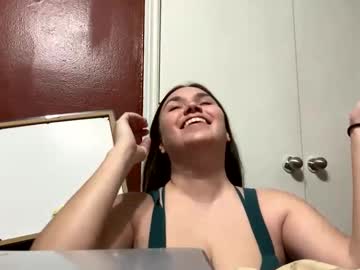 Mariah_Travis