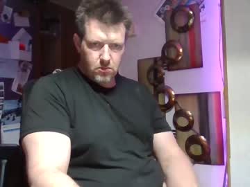 Crobertscnw Chaturbate profile image