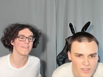 Profile of hotcurly_boy