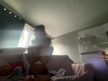 Kikilovexoxi Chaturbate profile image