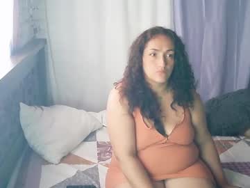 Profile of cyla_curvy