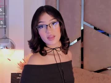 Scarleth_Lux_