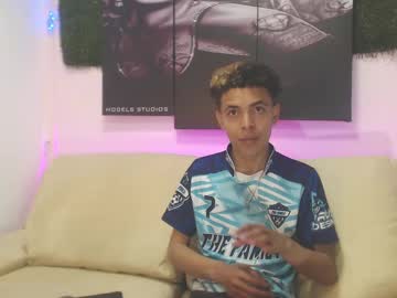 Profile of aronhottt
