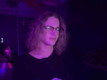 Profile of curlydante