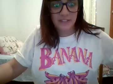 Carolzinhasapequinha Chaturbate profile image