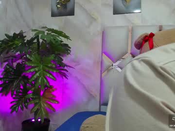 Profile of eliza_ferrer_01