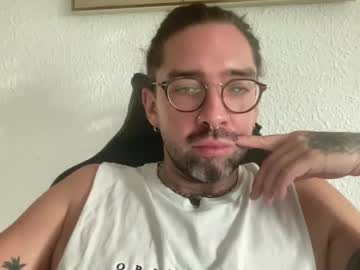 Profile of axemlegig