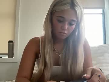 Profile of juliannapeyton