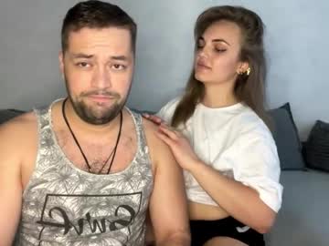 Profile of deeplookscouple