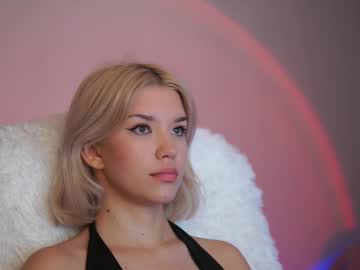 Profile of a_nora