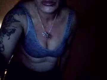 Yvetteandmorexoxoxo Chaturbate profile image