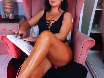 Aqueenmonica
