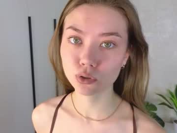 Lovelylittlekiki Chaturbate profile image