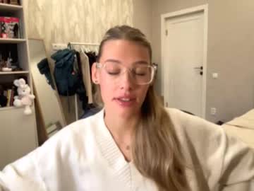 Lucinaernster Chaturbate profile image
