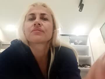 Kissmisveet Chaturbate profile image