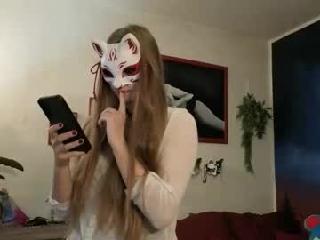 Scarletkitsunya