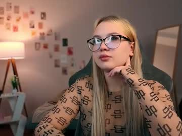 Yourjullymoon Chaturbate profile image