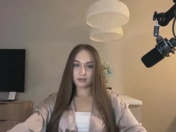 Lucinabreske Chaturbate profile image