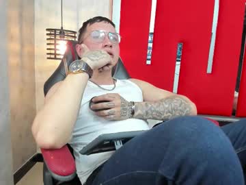 Juliandr18 Chaturbate profile image