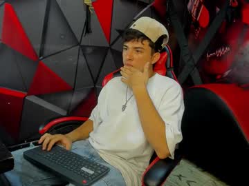 Profile of angel_latinboy23