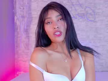 Ayla_Lux