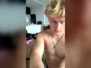 Profile of thatbl0ndeboyx