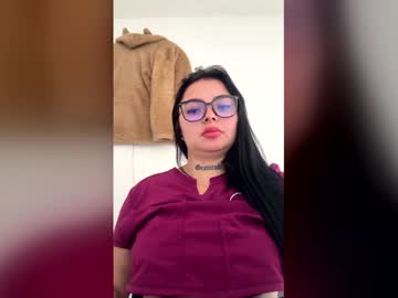Mia__Bloom