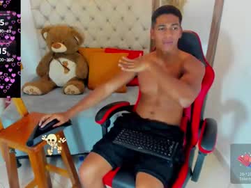 Noah_Sthone