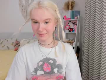 Mia_Waterlily