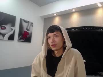 Profile of skinny_office