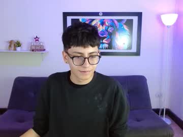 Alexcum_18