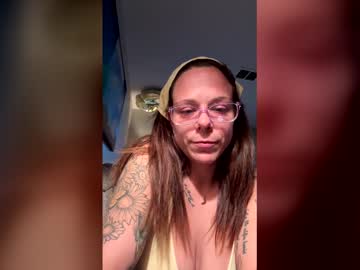 Lilladyy032323 Chaturbate profile image