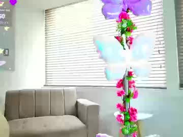 Aurora_Petitee