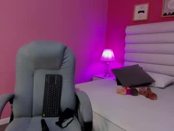 Violet_Sinclair