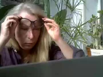 Profile of owl35