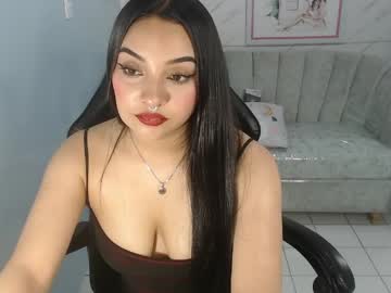 Lia_Harper_T