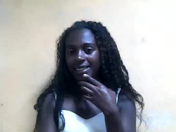 Stephania12112343