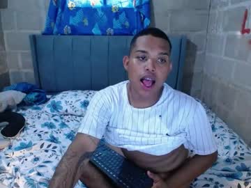Blakeluxs Chaturbate profile image
