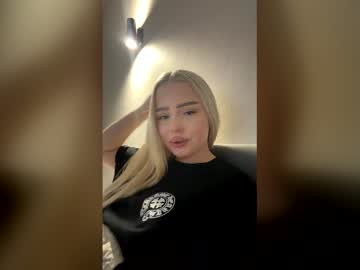 Blonde8888