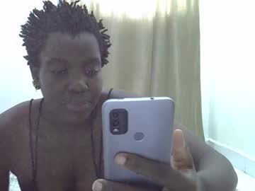 Alicia_Qween